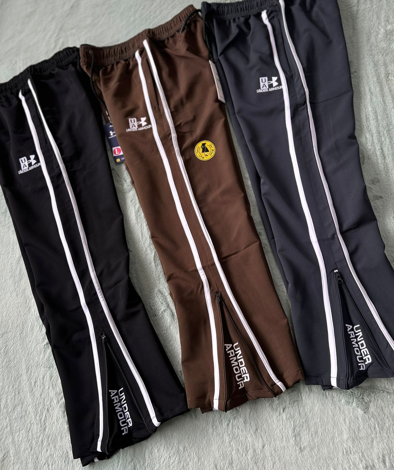 MEN'S PREMIUM TRACK PANT.