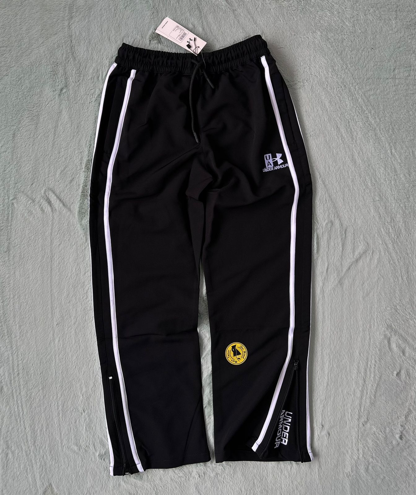 MEN'S PREMIUM TRACK PANT.