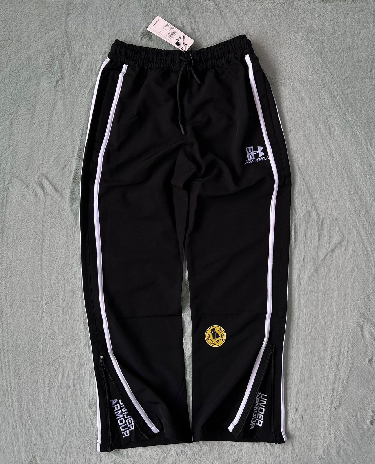 MEN'S PREMIUM TRACK PANT.