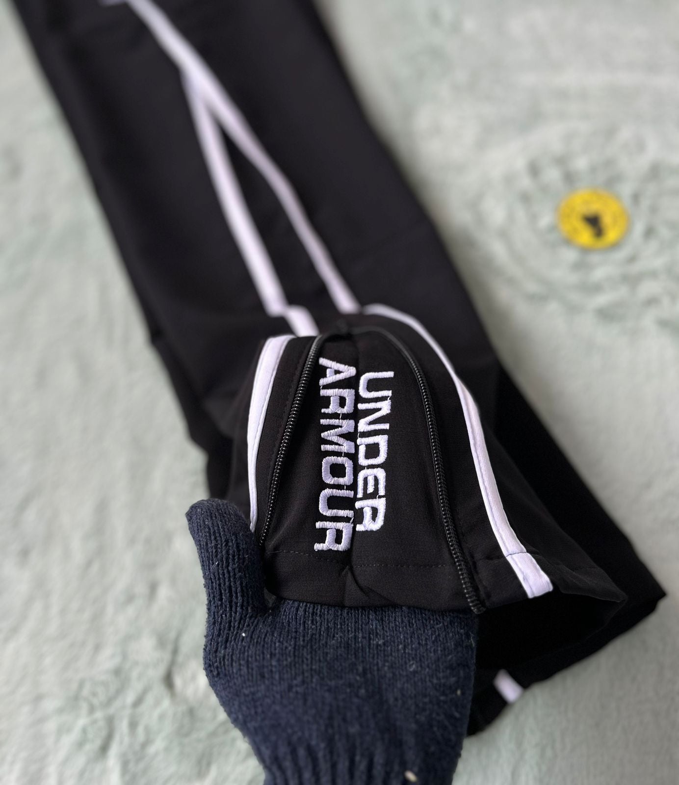 MEN'S PREMIUM TRACK PANT.